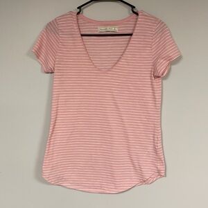 Abercrombie & Fitch Women's  V neck pink and white striped Tee, short sleeves, S
